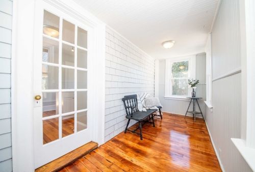 527 Oliver St, New Bedford MA  02745-1435 exterior