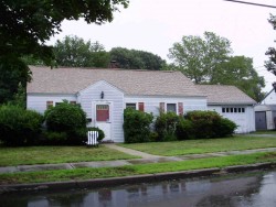 40 Spiers Rd, Newton, MA 02459-3711