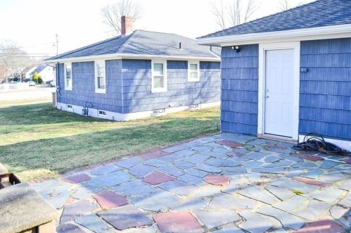 829 Shawmut Ave, New Bedford MA  02746-1315 exterior