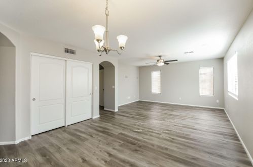 2523 Blue Sky Dr, Phoenix AZ  85085-4765 exterior