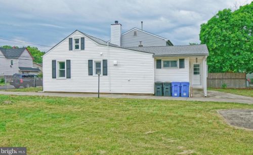 711 Columbia Blvd, West Deptford NJ  08063-1307 exterior