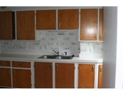 19 Circuit Ave, Worcester MA 01603-2150 exterior