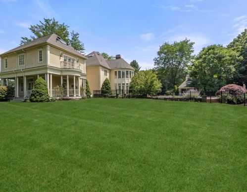 3 Glenwood Rd, Southborough MA 01772-1127 exterior