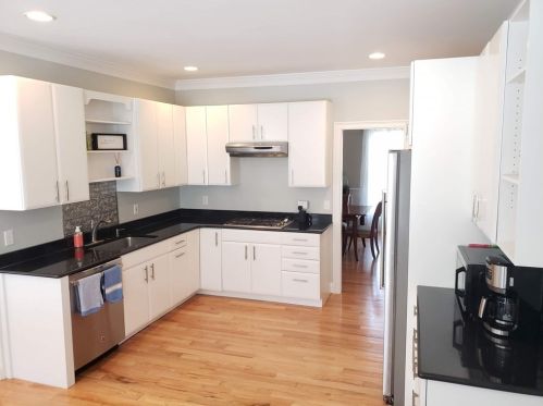 8 Clemmons St, Southborough MA  01772-1314 exterior