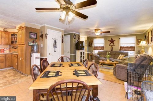 420 Pennsylvania Ave, West Deptford NJ 08063-1223 exterior