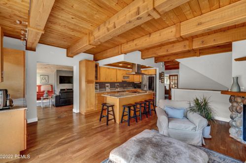 95 Aspen Dr, Park City UT 84098-5186 exterior