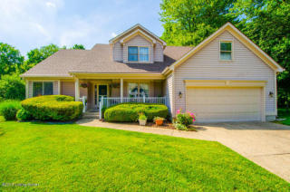 7901 Deronia Ave, Louisville, KY 40222-4826