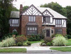 1860 Beacon St, Newton, MA 02468-1442