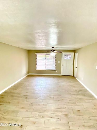 1620 57 Dr, Phoenix AZ 85031-1835 exterior