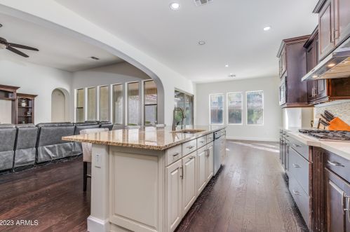 2923 Constance Way, Phoenix AZ 85042-7224 exterior