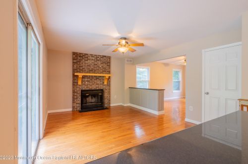 20 Bittersweet Dr, Jackson Twp NJ 08527-4922 exterior