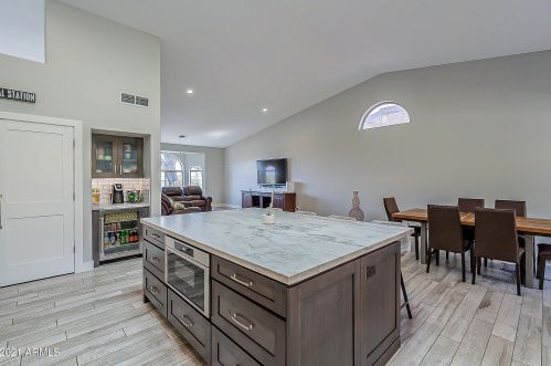 1820 Claire Dr, Phoenix AZ 85022-4105 exterior