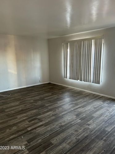 7619 Clarendon Ave, Phoenix AZ  85033-3709 exterior