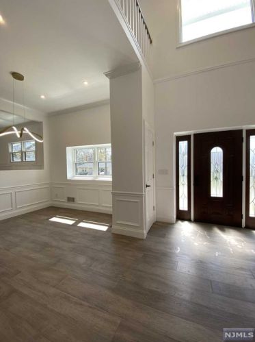 73 Merritt Ave, Cresskill NJ  07626-2419 exterior