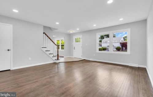 23 Wellington Pl, Burlington NJ  08016-3329 exterior