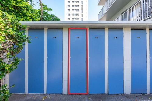 1635 Dole St, Honolulu HI 96822-4865 exterior