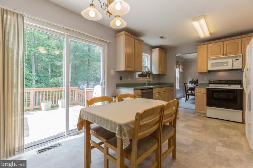 103 Ladds Ln, West Deptford NJ 08093-2319 exterior