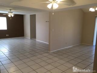 4324 Friess Dr, Phoenix AZ  85032-5802 exterior