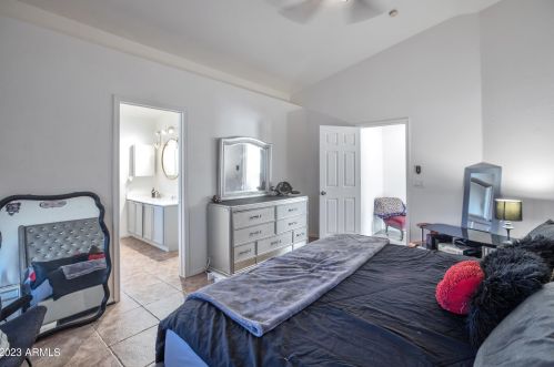 8002 26th St, Phoenix AZ  85042-7056 exterior