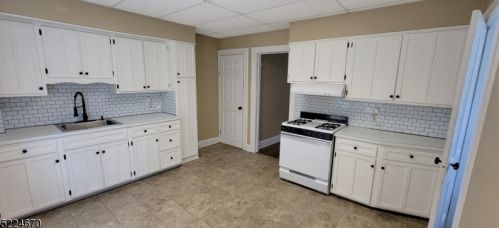 64 Berry St, Dover NJ  07801-2830 exterior