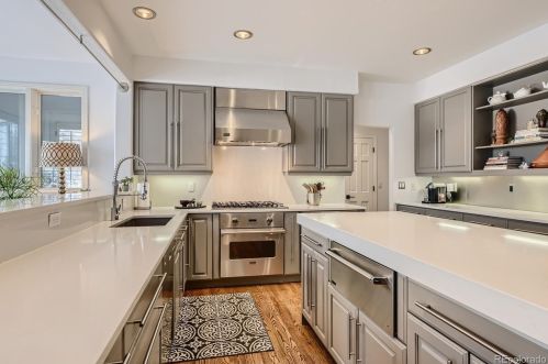 27 Glenmoor Dr, Englewood CO 80113-7115 exterior