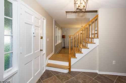 685 Ridgedale Ave, East Hanover NJ  07936-3124 exterior