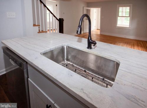 156 Turkey Hill Rd, West Deptford NJ  08093-2312 exterior