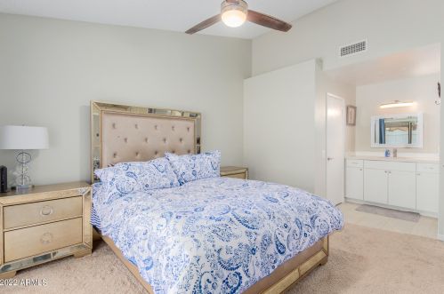 3010 Blackhawk Dr, Phoenix AZ  85050-4706 exterior