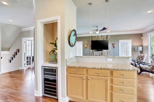 17 Highland Park Ln, Atlanta GA 30306-3447 exterior