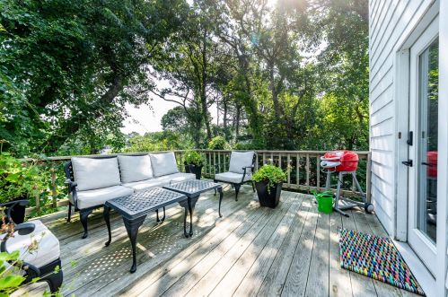 249 Ridgevale Rd, Chatham MA 02633-1074 exterior