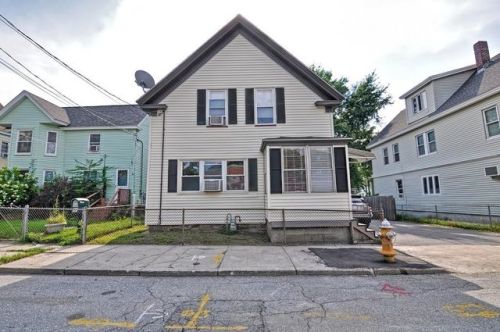 133 Emmett St, Lawrence, MA 01843-1240