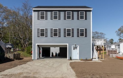50 Shore Ave, Wareham, MA 02571-2741