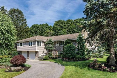 44 Countryside Rd, Newton, MA 02459-2939