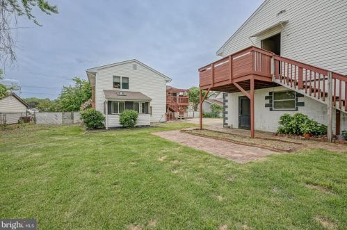 431 Meadowcroft Rd, West Deptford NJ 08096-4007 exterior