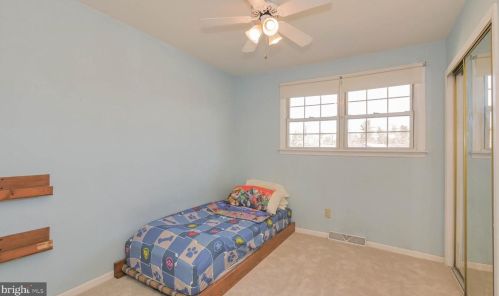 23 Lauderdale Rd, West Deptford NJ 08096-3938 exterior