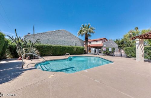 3201 38th St, Phoenix AZ 85040-1614 exterior