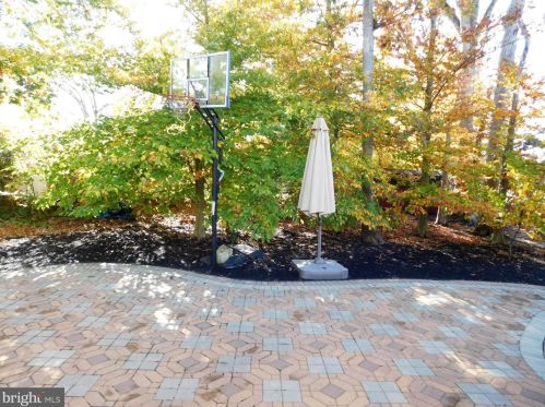 612 Schaeffer Ave, West Deptford NJ 08096-6631 exterior