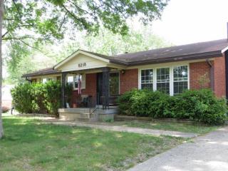 8218 Glimmer Way, Louisville KY  40214-5779 exterior