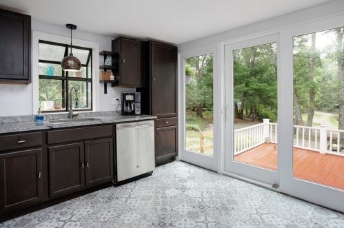 549 Wareham Rd, Plymouth MA  02360-3236 exterior