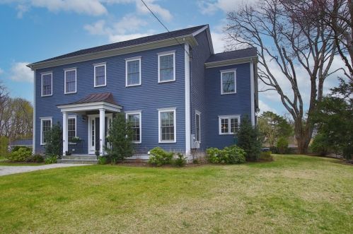 92 Beethoven Ave, Newton, MA 02468-1746