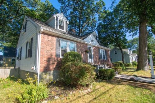 48 Revere St, Milton, MA 02186-2757