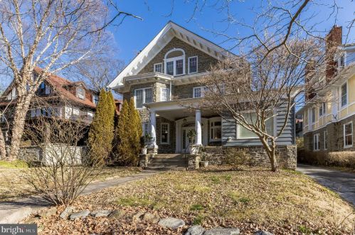 6605 Lincoln Dr, Philadelphia, PA 19119-3116