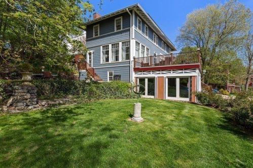 34 Summer St, Nahant MA 01908-1460 exterior