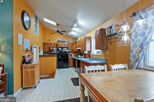 64 Route 156, Trenton NJ  08620-2708 exterior