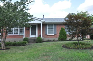 3933 Manner Dale Dr, Louisville, KY 40220-2527