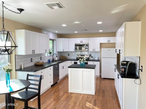 17427 36th St, Phoenix, AZ 85032-2116