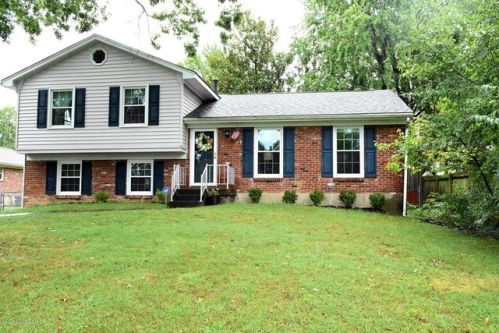 7711 Cedar Holw Dr, Louisville KY  40291-2438 exterior