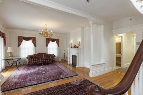 78 Main St, Falmouth MA 02540-3129 exterior