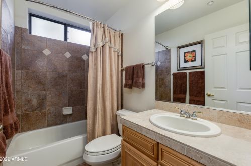 30 Beryl Ave, Phoenix AZ 85020-1536 exterior