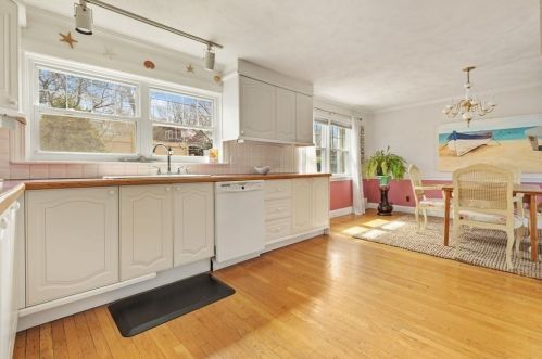 85 Regatta Rd, Weymouth, MA 02191-1919